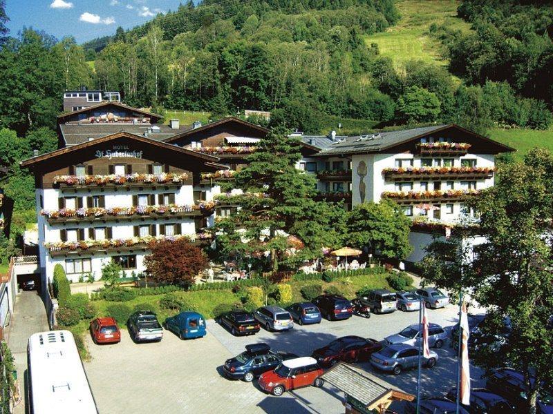 Hotel St. Hubertushof Целль-ам-Зе Экстерьер фото