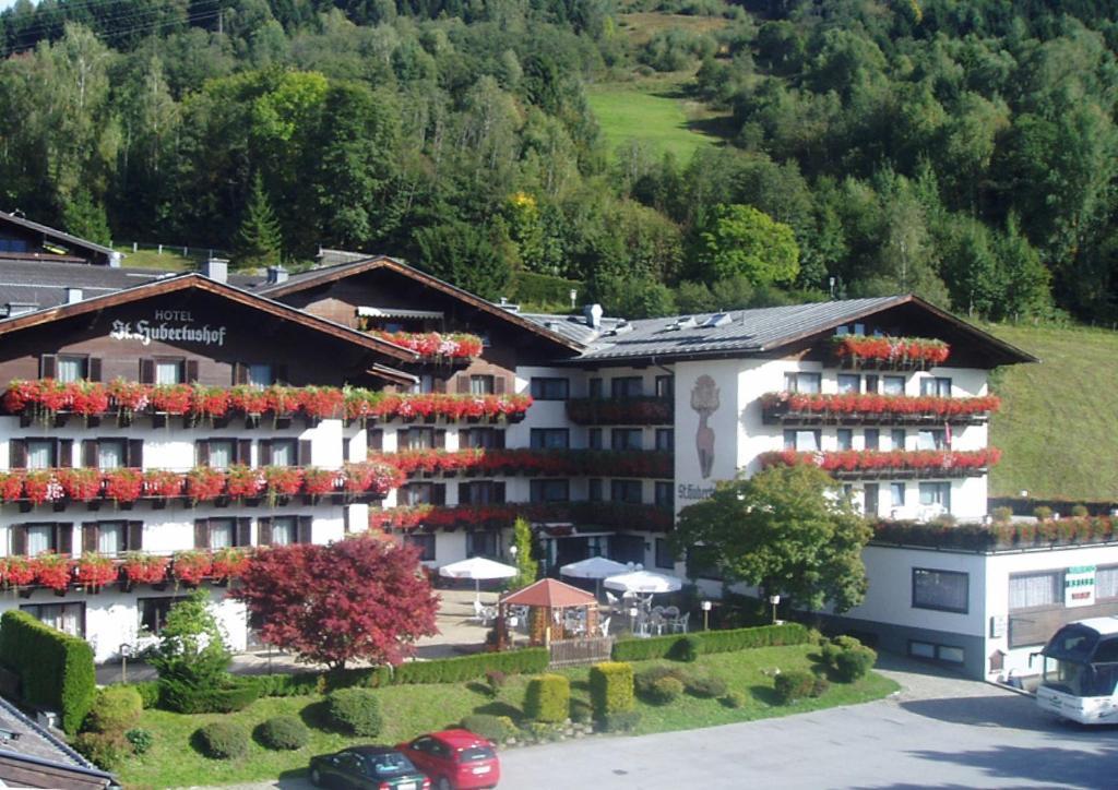 Hotel St. Hubertushof Целль-ам-Зе Экстерьер фото